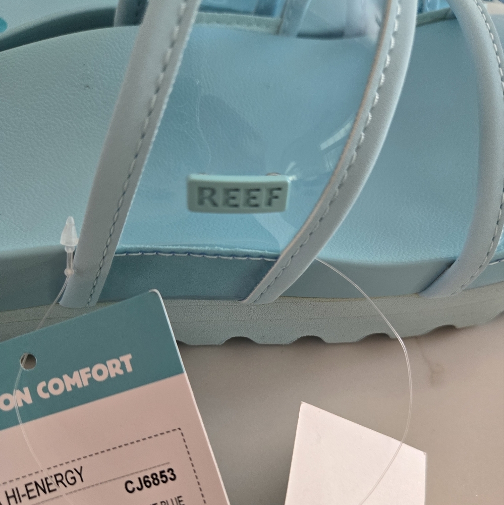 NWT Reef Sandals - Picture 8 of 9